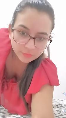 Downblouse girl