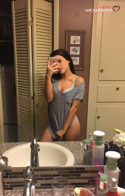Hott and Sexy Selfies