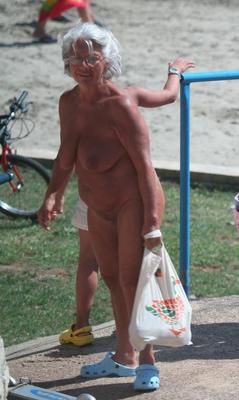 Nudist