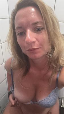 Todos los pezones perforados esconden una edición de puta amateur xiv milfs